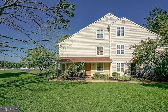 Building Photo - 366A Delancey Pl Unit 366A
