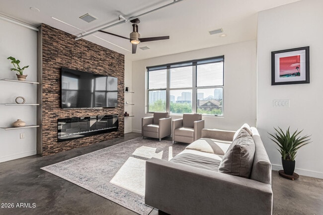 Photo - 1326 N Central Ave