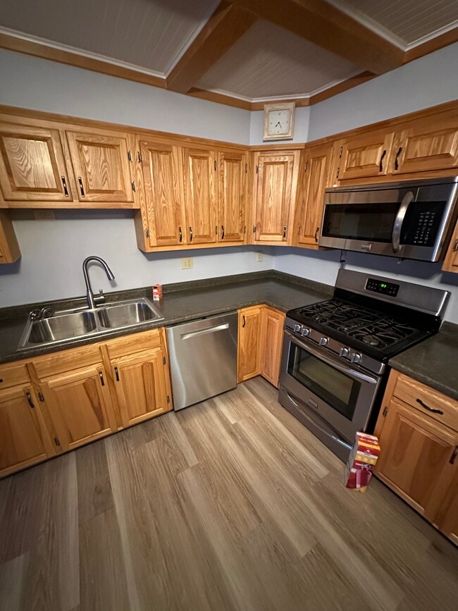 Photo - 6 Oakwood Ln