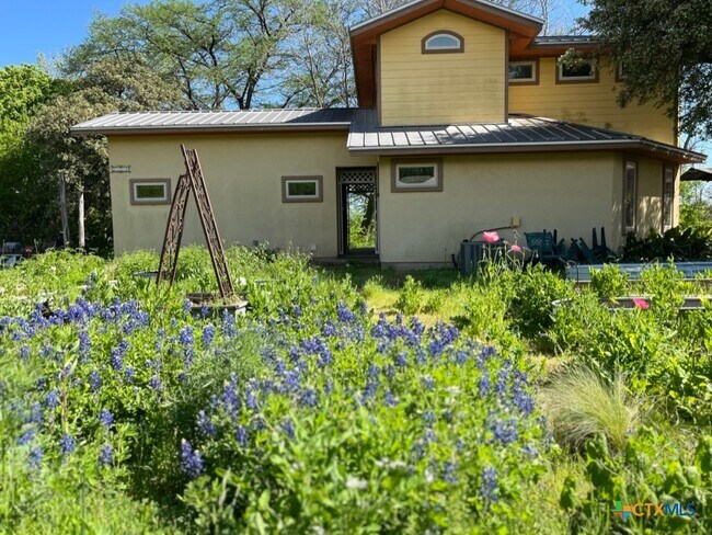 Photo - 121 Butler Ln