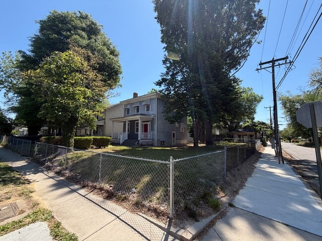 Photo - Charming 3bdrm/1.5bth Home Conveniently Located in Richmond's North Highland Park Subdivision w/P...