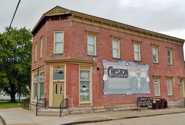 Photo - 101 N Main St Casa
