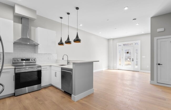 Photo - 52 Snow Hill St Unit 1