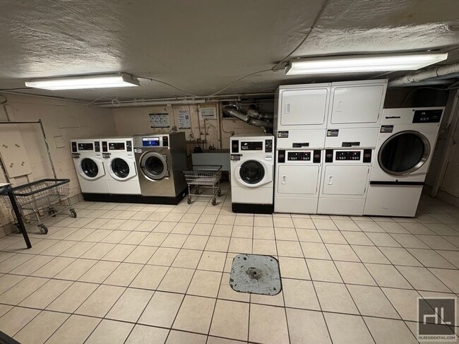 Spruce Street - Spruce Street Apartment Unit 2