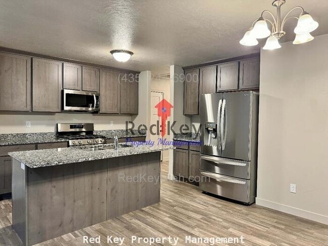 Photo - 789 Colony Dr