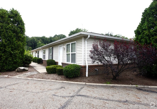 SCC Apartments - Summer Hill Apartments