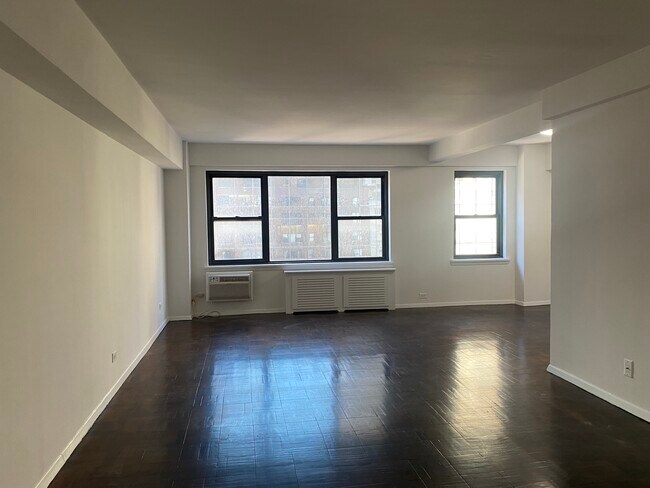 Photo - 162 E 63rd St Unit 14