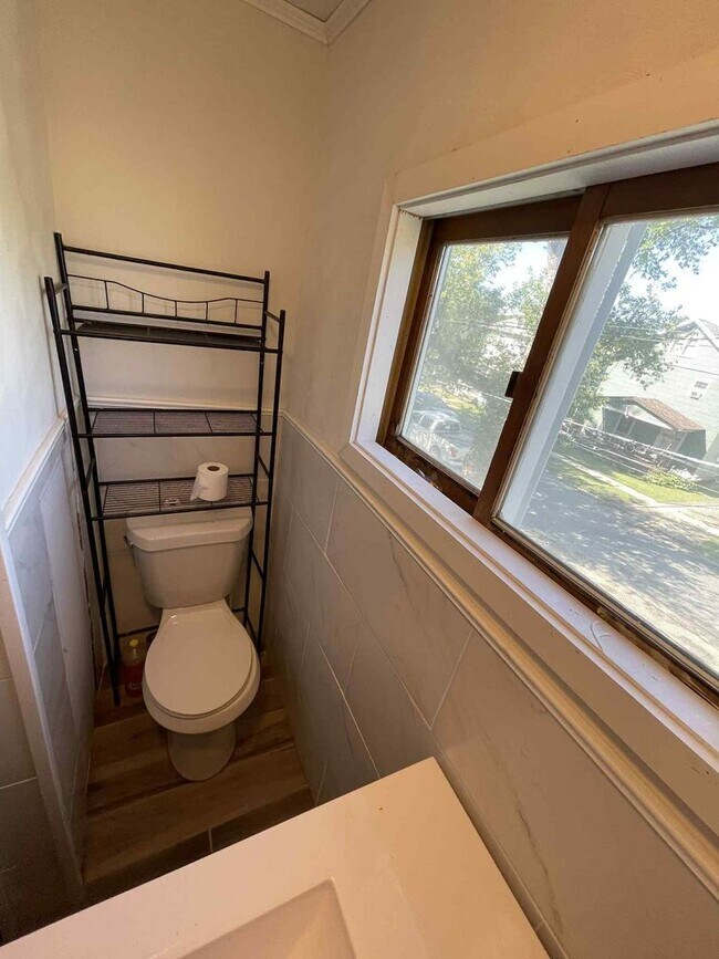 Photo - 218 N 15th St Unit House