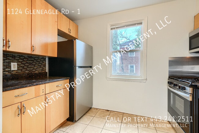 Photo - 1124 Gleneagle Rd Unit 1