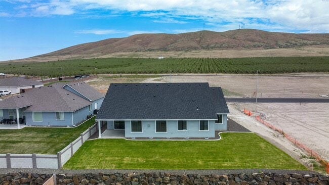 Photo - Generational suite w/separate entrance!