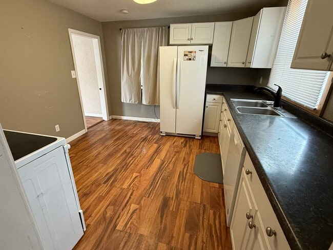 129 2nd St SW