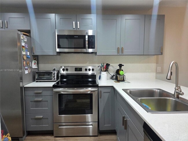 Photo - 9410 Poinciana Pl Unit 408