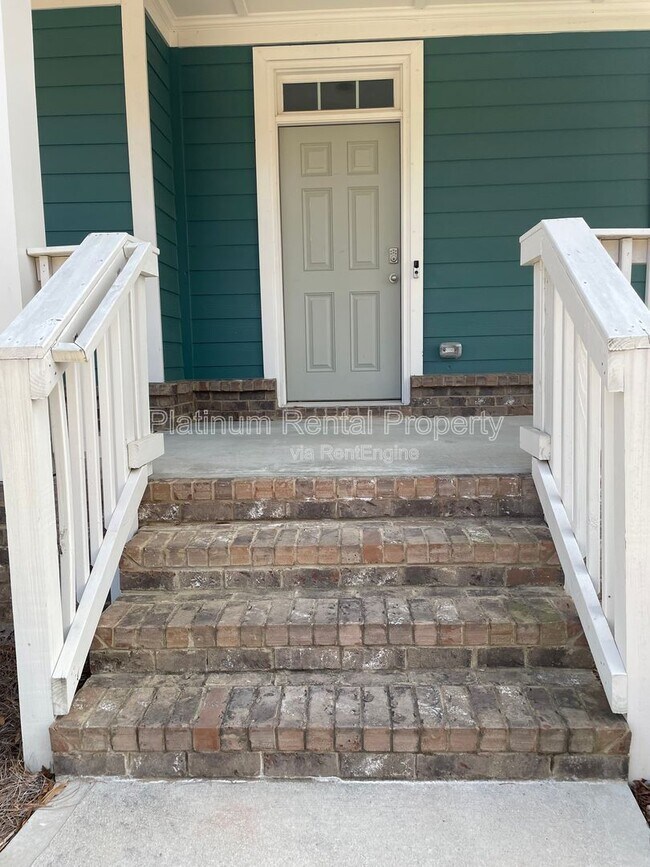 Photo - 1616 Chancery Ln