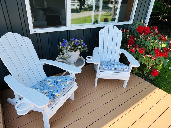 Unit 2 porch - 6023 Barnhart Rd Unit Marina Lake House  2