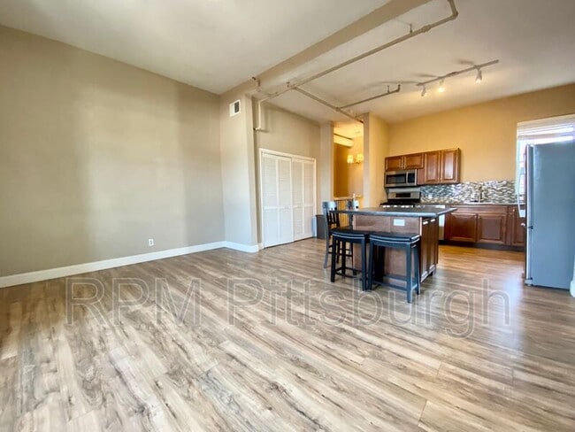 Photo - 1305 Allegheny Ave