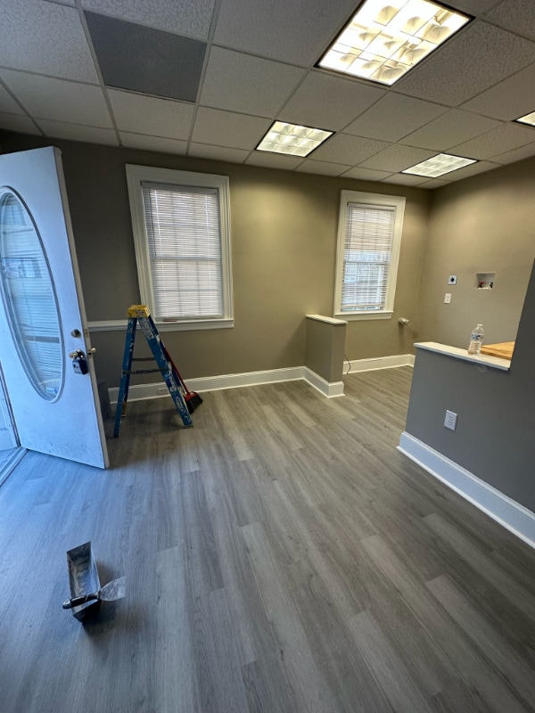 Photo - 107 W Central Ave