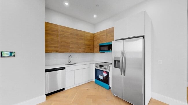 Building Photo - 1 Jackson St Unit 204