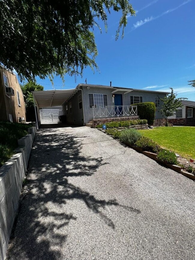 Photo - Beautiful 3 bed 2.5 Bath House- La Crescenta/Glendale