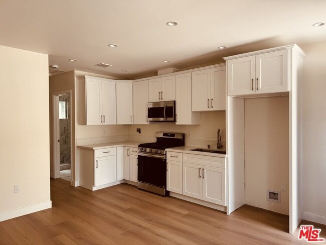 Photo - 7841 Peachtree Ave Casa