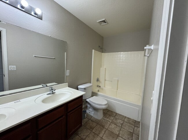 Photo - 43313 W Cowpath Rd
