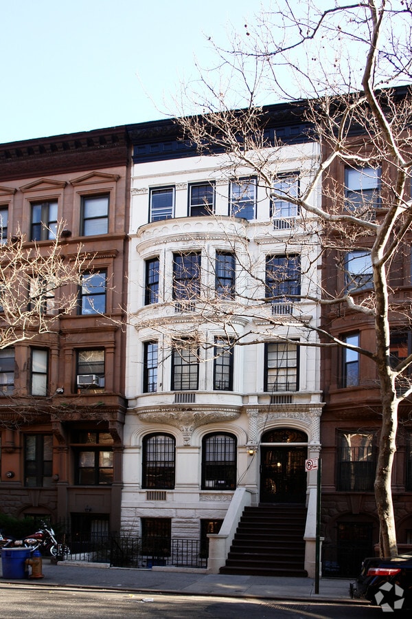 Photo - 49 West 70th Street