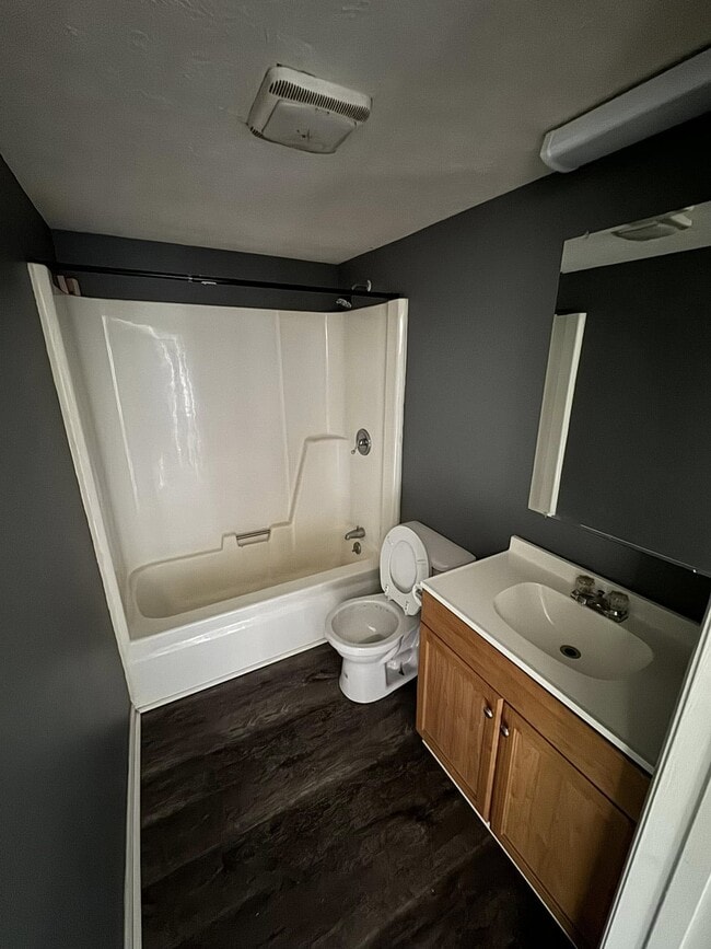 Photo - Lock Six Landing Unit 20