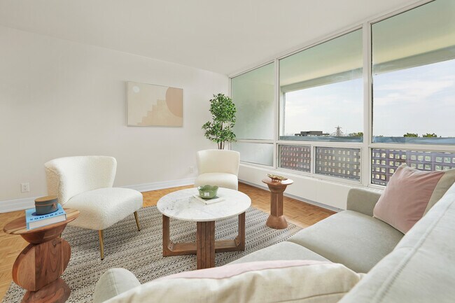 Photo - RENOVATED 1 Bed 1 Bath in PRIME ETOBICOKE ... Unit 1 BD