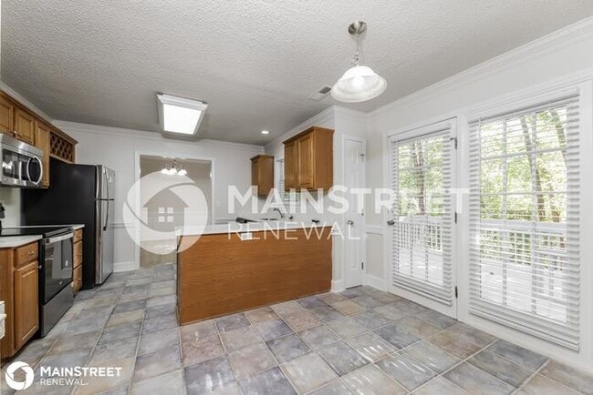 Photo - 6085 Habersham Dr