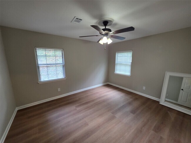 Photo - 18891 Ferne Dr