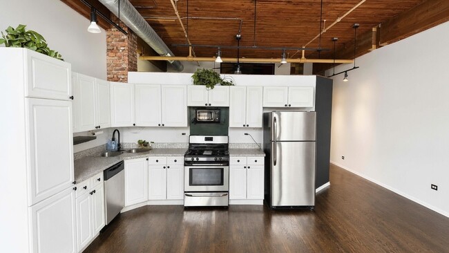 1801 S MICHIGAN Ave Unit 603