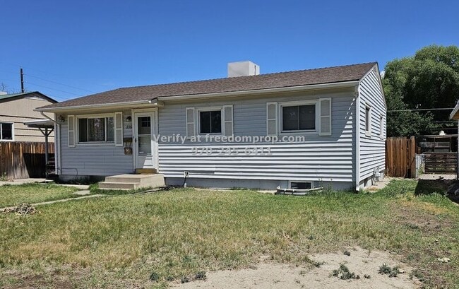 Building Photo - 2312 Mesa Ave Rental