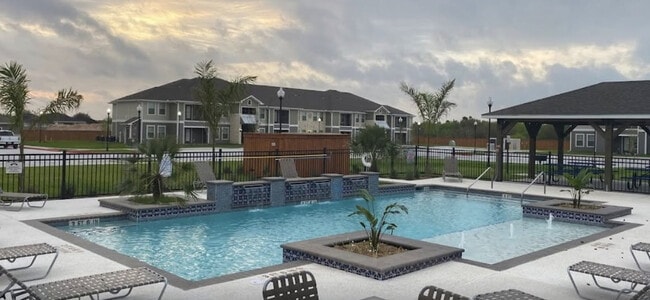Photo - Silver Spur Apartments