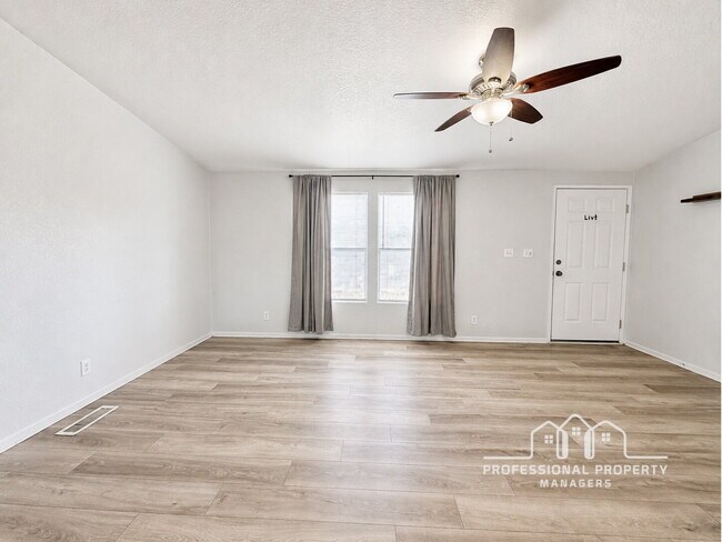 Photo - 3-bedroom, 2-bathroom home in West Wellton