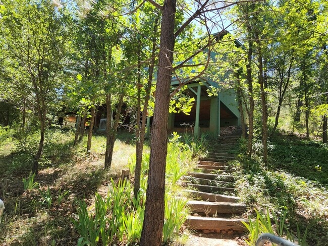 Building Photo - Live in The Pines ~ 2 Bed / 2 Bath for Lease