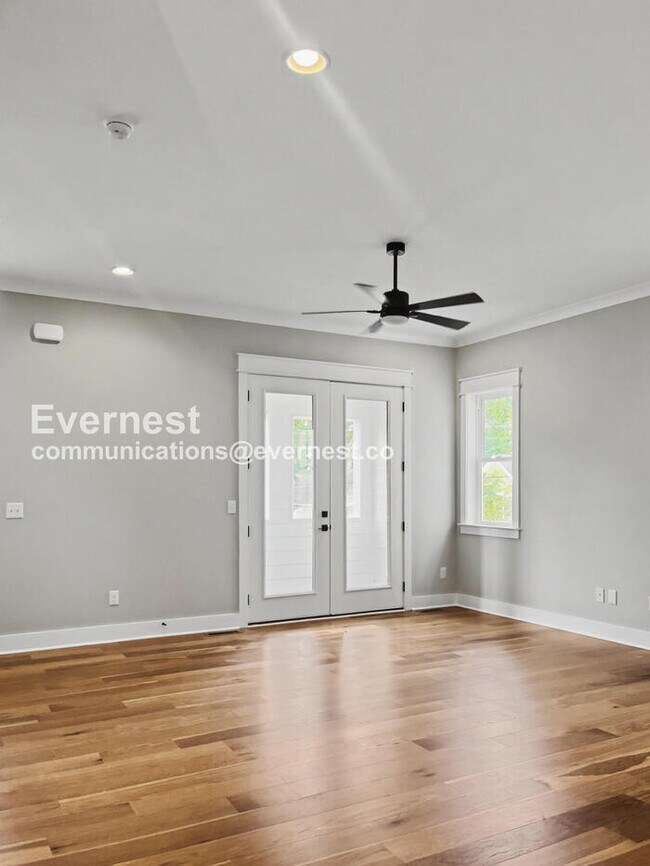 Photo - 121 Lucile St