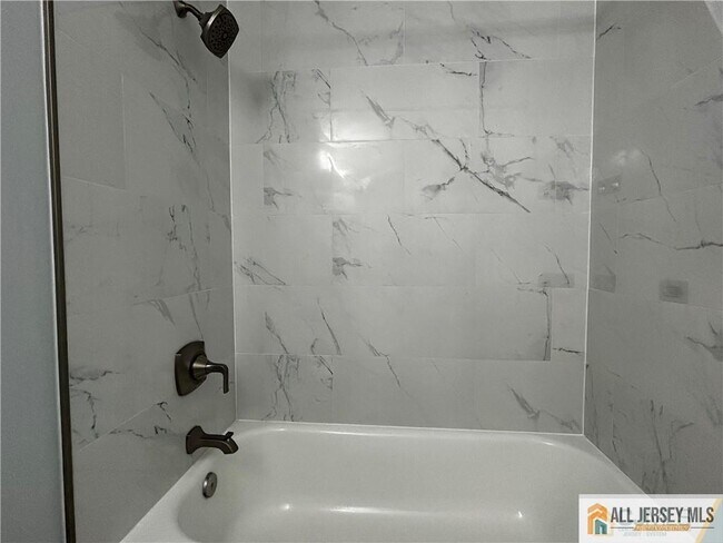 Photo - 13 Sweetgum Ln