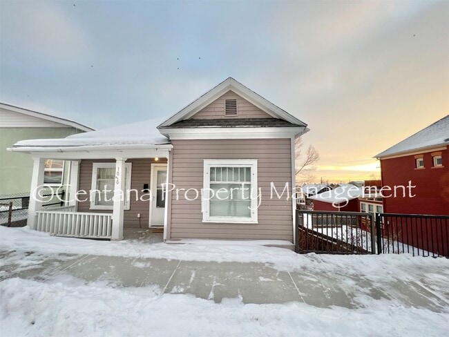 Building Photo - 1030 Antimony St Unit Upstairs