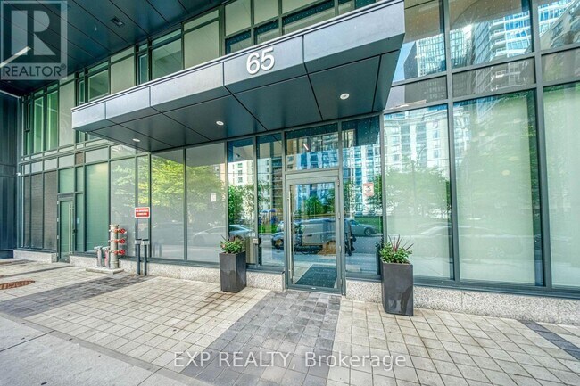 Photo - 65 Mutual St Unit 1502