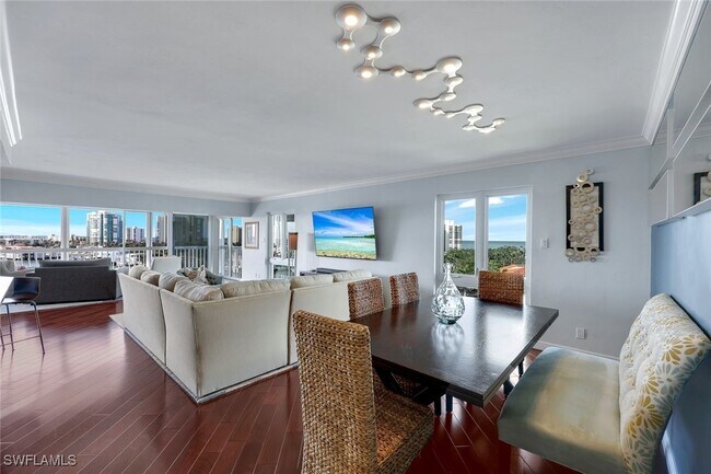 Photo - 250 Park Shore Dr Unidad 803