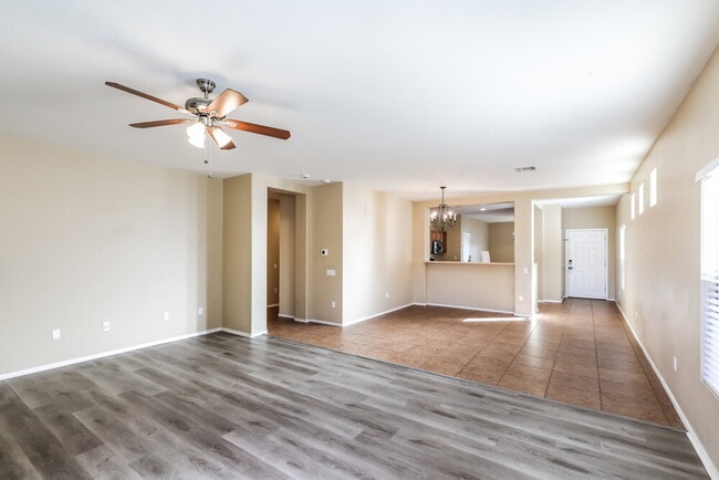 Photo - 526 W Calle Sombra Linda