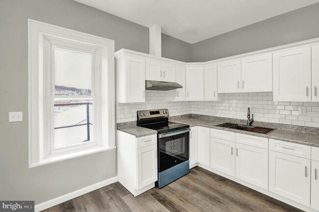 Building Photo - 1156 Franklin St Unit 5