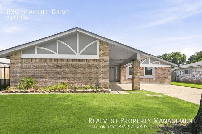830 Seacliff Dr