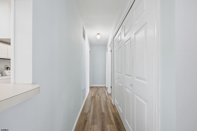 Photo - 89 Sussex Pl