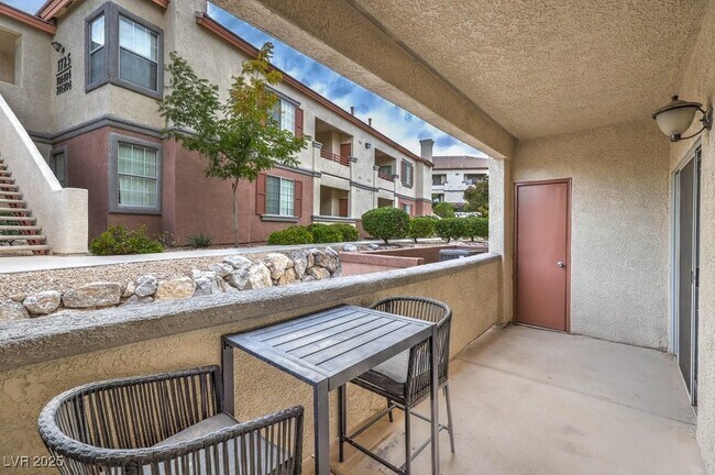 Photo - 10233 King Henry Ave Unidad 104