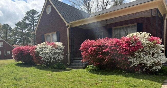 Building Photo - 1565 Lambuth Blvd