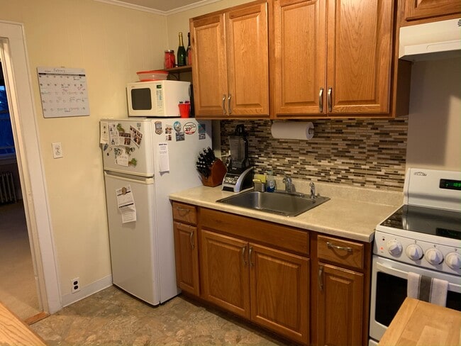 Photo - 138 Lyon Pl Unit 138 Lyon place Lynbrook #