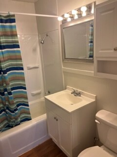 Photo - 503 W 1st St