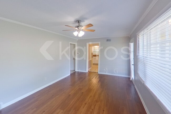 Photo - 5824 Tam Oshanter Ave