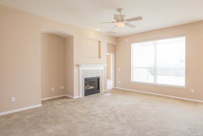 Photo - 744 Flowers St