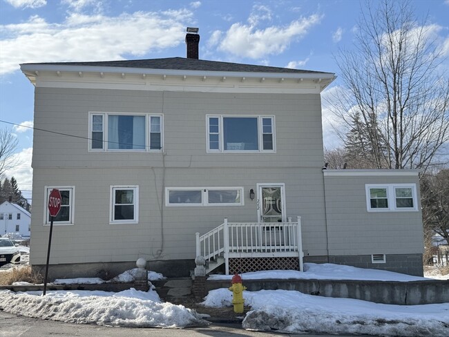 262 Oak Hill Rd Apartment Unit 1R - Fitchburg, MA | ForRent.com